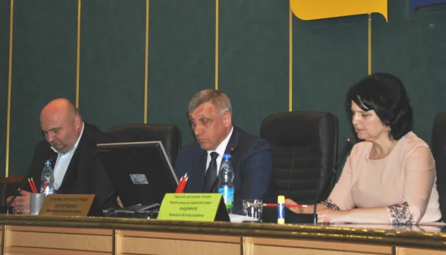 Першим заступником голови обласної ради стала Неоніла Андрійчук, заступником обраний Валерій Лесков — фото 3