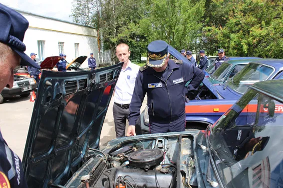 Спеціалізовані автомобілі ДСНС пройшли щорічний технічний контроль — фото 1