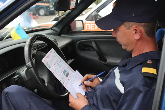 Спеціалізовані автомобілі ДСНС пройшли щорічний технічний контроль — фото 3
