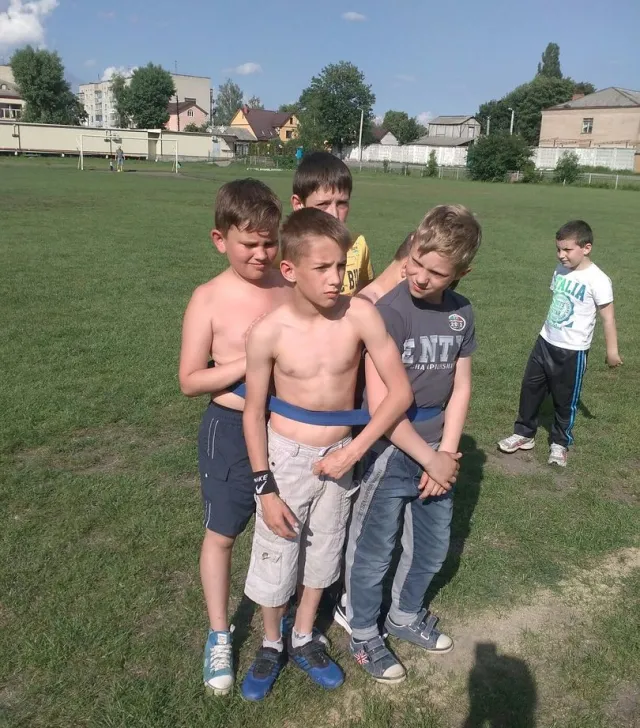 Гуртківці СКЦ «Плоскирів» взяли участь у спортивних естафетах на стадіоні «Локомотив» — фото 2