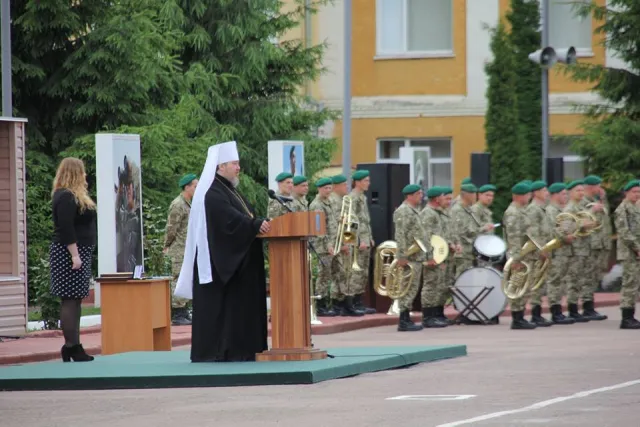 У Хмельницькому близько 500 солдатів-прикордонників склали військову присягу — фото 2