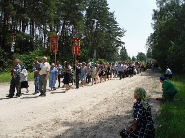 У зоні АТО загинув 41-річний прапорщик Ігор Хом'як. Ізяславщина попрощалась із загиблим Героєм — фото 15