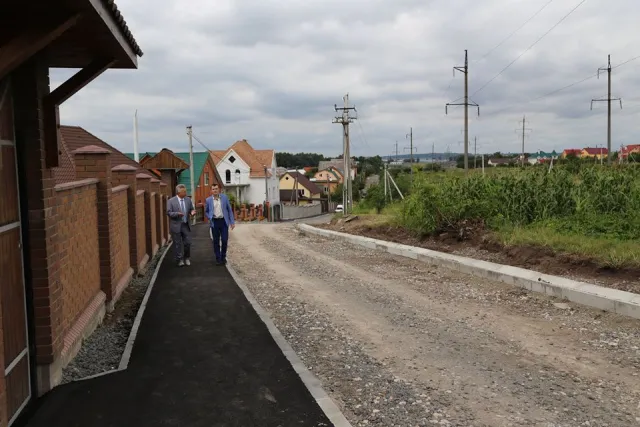 Олександр Симчишин продовжує особисто контролювати ремонтні роботи на дорогах — фото 17