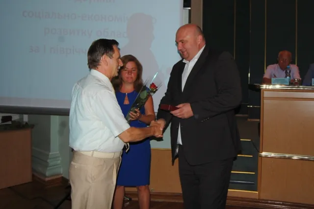 На засіданні колегії Хмельницької ОДА відбулося вручення державних нагород подолянам — фото 1