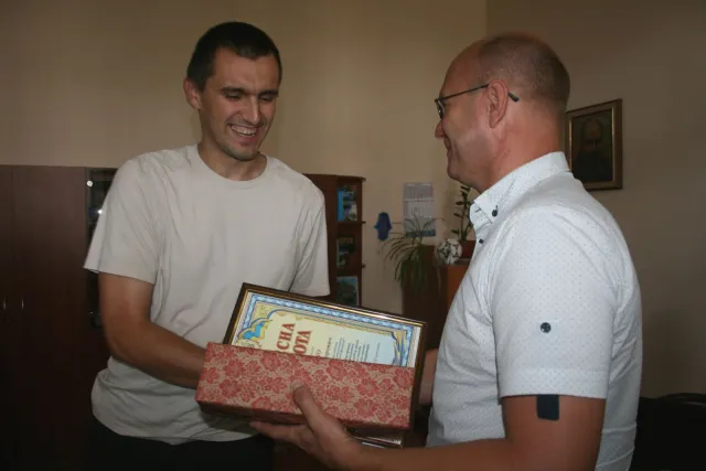 У Хмельницькому вручили грамоти системним адміністраторам з нагоди професійного свята — фото 1