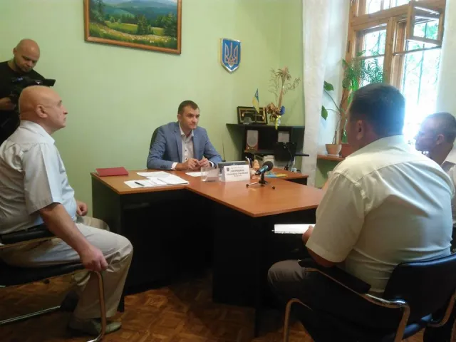 Хмельничани звернулися з проблемними питаннями до міського голови під час особистого прийому громадян — фото 2