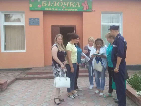У Кам'янець-Подільському районі рятувальники перевірили протипожежний стан шкіл — фото 1