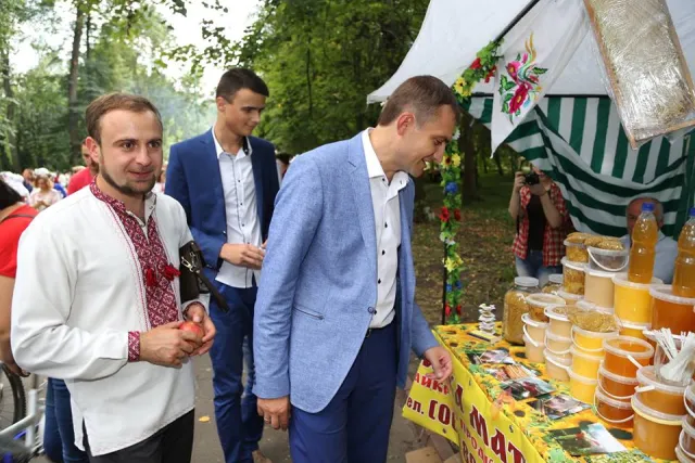 В парку ім. Чекмана проходить фестиваль «Медовий Спас» — фото 6