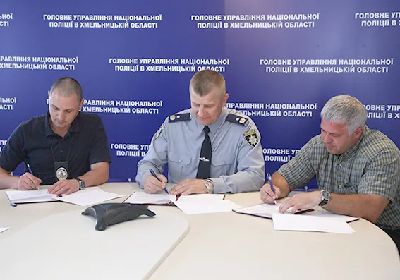 Хмельницька поліція та ФСТ «Динамо» підписали Меморандум про взаємодію щодо організації спортивних заходів для дітей — фото 3