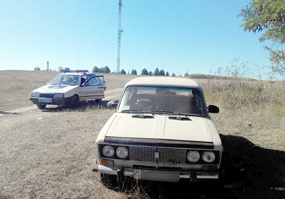 На Хмельниччині правоохоронці затримали 40-річного чоловіка, який викрав автомобіль «ВАЗ» — фото 1