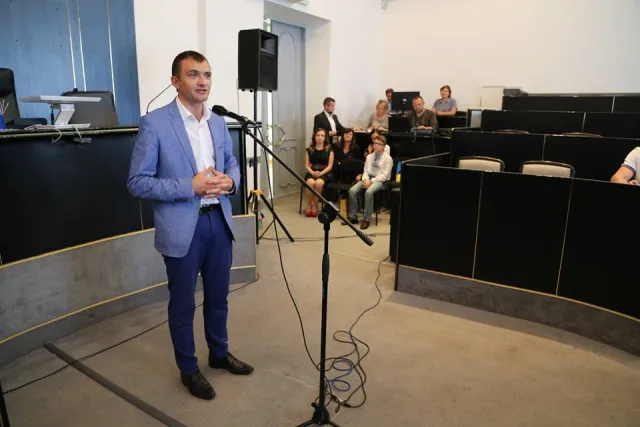В Хмельницькій міській раді привітали підприємців з професійним святом — фото 2