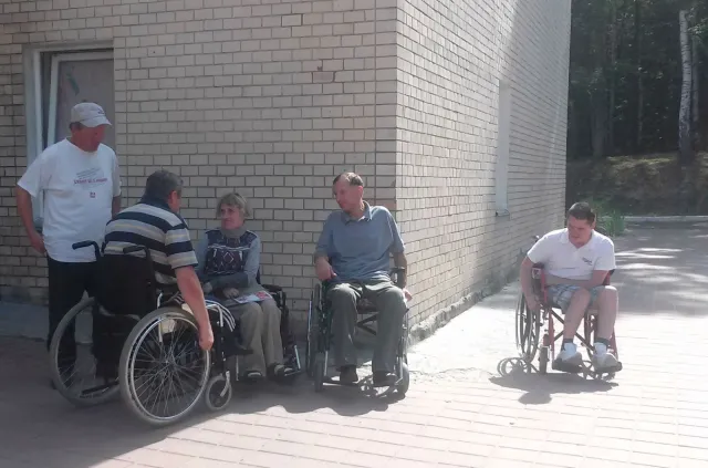 У Рекреаційному центрі «Берег надії» відпочиватимуть 14 хмельничан з обмеженими можливостями — фото 1