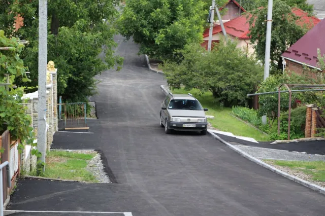 У Хмельницькому продовжують ремонтувати дороги — фото 1