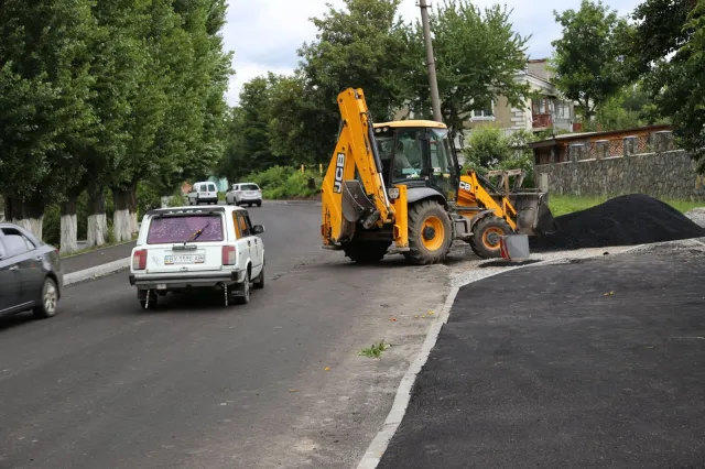 У Хмельницькому продовжують ремонтувати дороги — фото 2