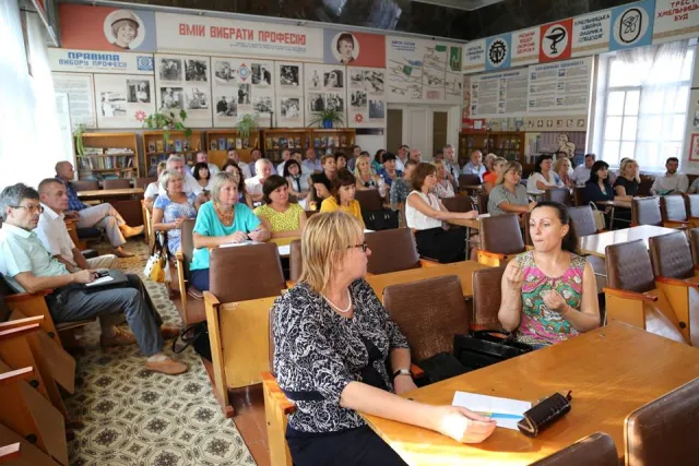 У Хмельницькому обговорили важливі питання, що стосуються нового навчального року — фото 4