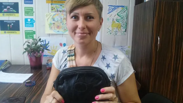 Правоохоронці шукають власників паспорту, чоловічого гаманця, пенсійного посвідчення та ключів. Сумочку та телефон повернуто власникам — фото 11