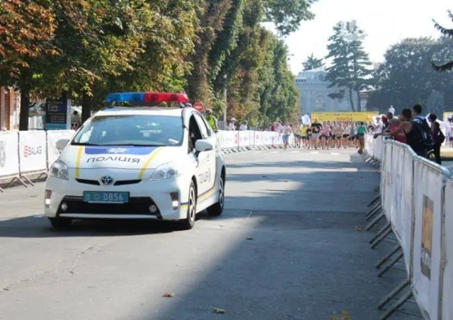 У Хмельницькому відбувся масовий забіг «INTERSPORT UKRAINE RUN 2016» — фото 1