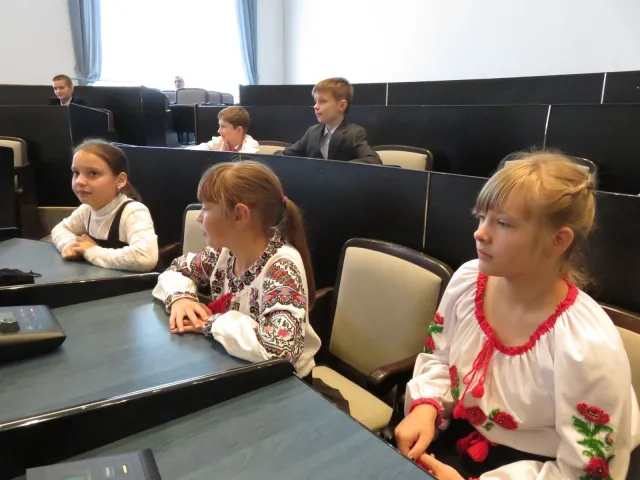 Учні ЗОШ №25 завітали на екскурсію до Хмельницької міської ради — фото 1