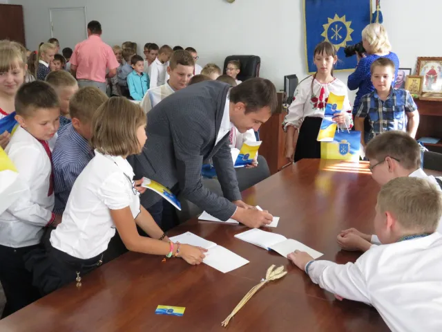 Учні ЗОШ №25 завітали на екскурсію до Хмельницької міської ради — фото 11