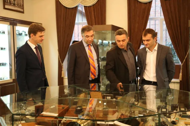 Посол Канади в Україні Роман Ващук завітав до Хмельницького — фото 1