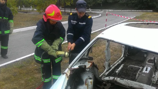 В Хмельницькому пройшли практичні заняття з молодими спеціалістами ДСНС — фото 1
