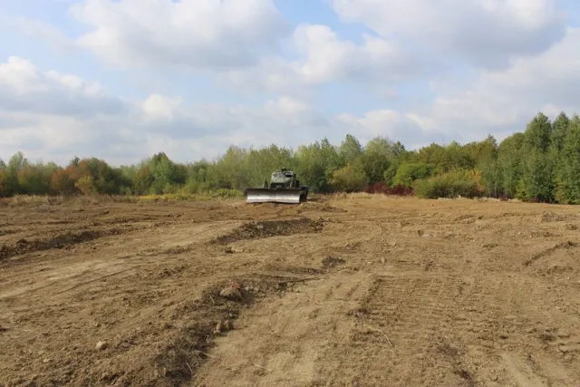 В Ярмолинецькому районі рятувальники ліквідували небезпеку колишньої стартової позиції ракетної точки — фото 1