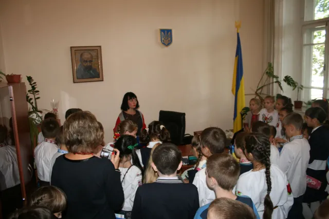 Учні п’ятих класів ЗОШ №25 завітали на екскурсію до Хмельницької міської ради — фото 12