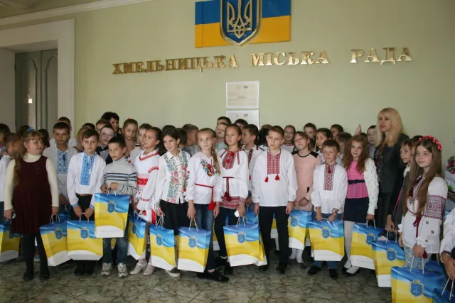 Учні п’ятих класів ЗОШ №25 завітали на екскурсію до Хмельницької міської ради — фото 7