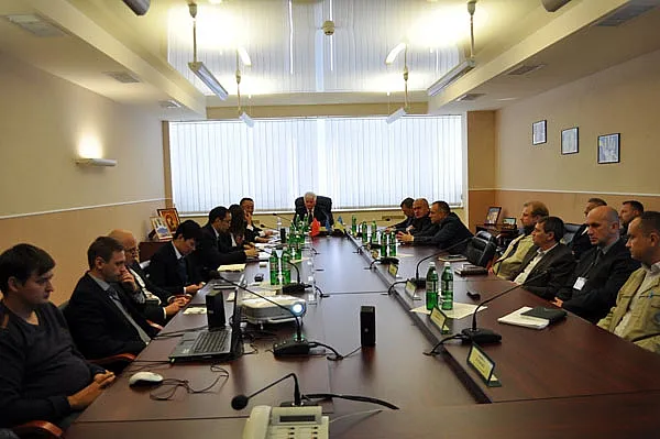 На Хмельницьку АЕС в рамках робочого візиту прибули представники китайської компанії — фото 1