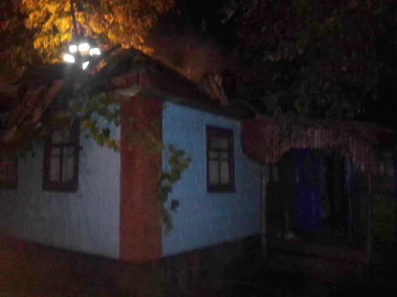 У Красилівському районі під час пожежі в будинку загинув 49-річний чоловік — фото 1