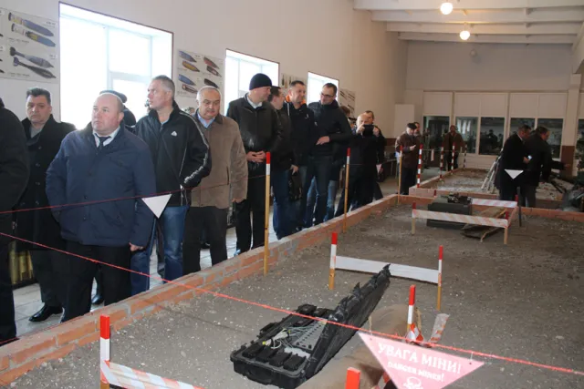 До Кам’янця-Подільського прибули понад 50 представників служб цивільного захисту зі всіх областей України — фото 6