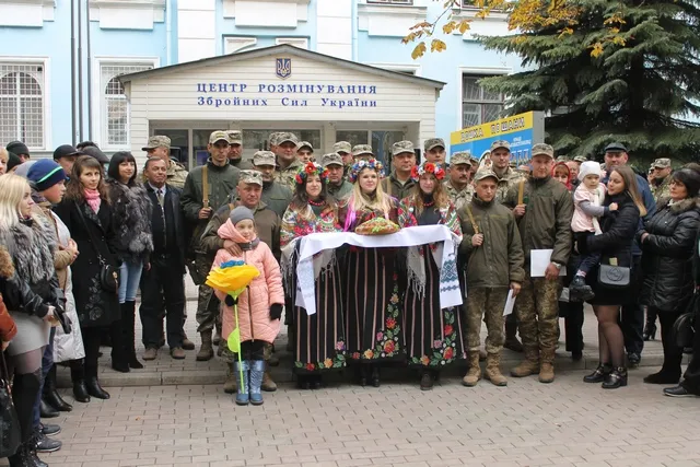 До Кам'янця-Подільського повернулися військові після перебування в зоні АТО — фото 1