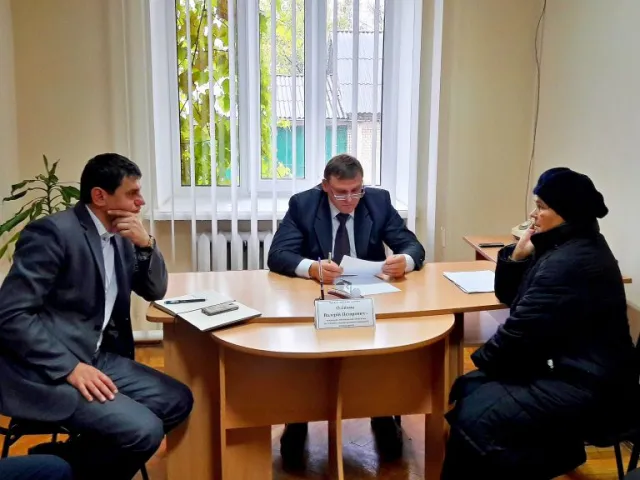 Мешканці Дунаєвецького району звернулися до Валерія Олійника з проблемними питаннями під час прийому громадян — фото 1