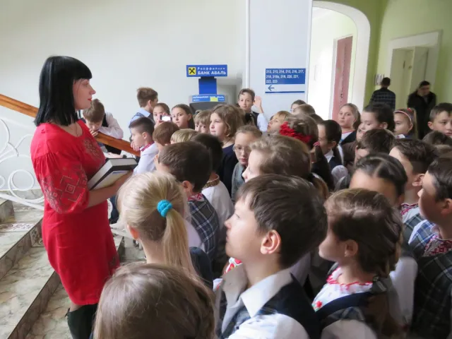 Учні Хмельницького ліцею №17 завітали на екскурсію до міської ради — фото 1