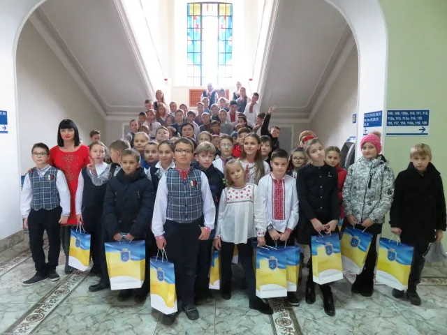 Учні Хмельницького ліцею №17 завітали на екскурсію до міської ради — фото 12