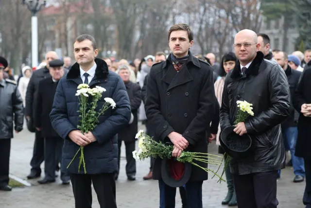 Хмельничани вшанували світлу пам'ять Героїв Небесної Сотні — фото 2