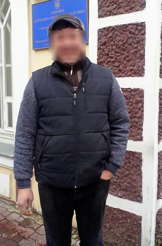 Хмельницькі патрульні під час рейду «Мігрант» виявили ще одного нелегала — фото 1
