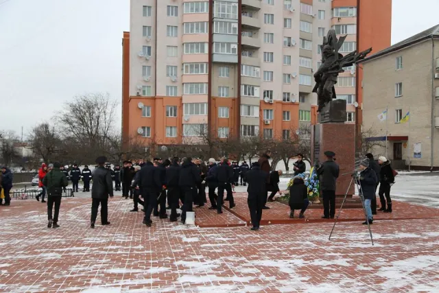 У Хмельницькому вшанували ліквідаторів катастрофи на Чорнобильській АЕС — фото 15