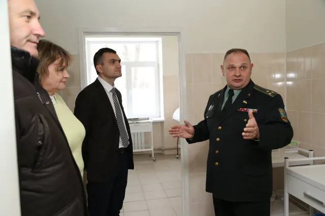В Хмельницькому військовому шпиталі відкрили оновлене ЛОР-відділення — фото 17