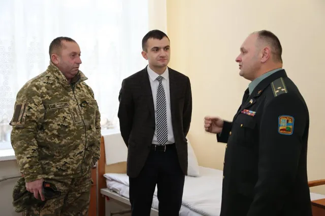 В Хмельницькому військовому шпиталі відкрили оновлене ЛОР-відділення — фото 4