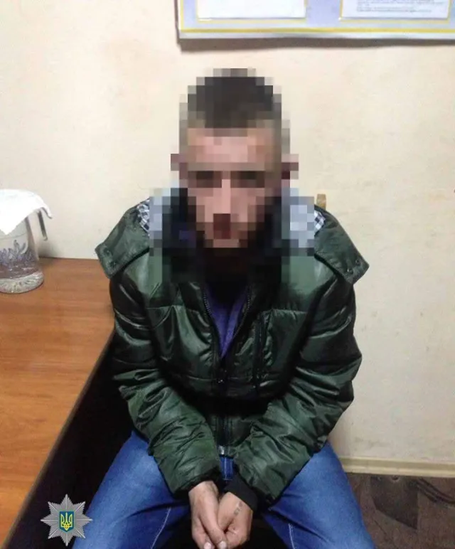 Трьох грабіжників засудили до 5 та 7 років і 6 місяців позбавлення волі за напад на 51-річного хмельничанина — фото 2