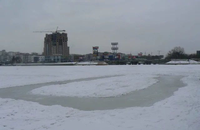 В Хмельницькому з'явилися нові безкоштовні ковзанки — фото 2