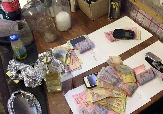 На Хмельниччині правоохоронці викрили мережу нарколабораторій з виготовлення амфетаміну — фото 6