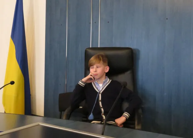Для учнів школи №24 провели пізнавальну екскурсію у міській раді — фото 18