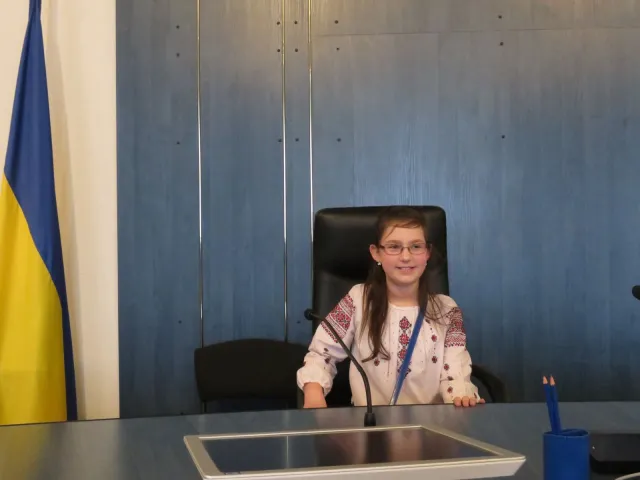 Для учнів школи №24 провели пізнавальну екскурсію у міській раді — фото 19
