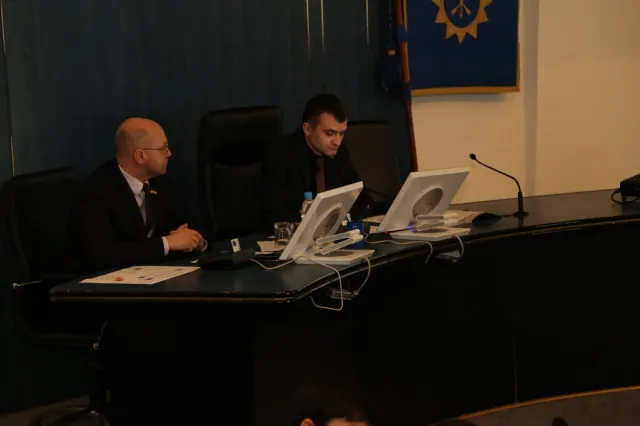 Депутати міської ради прийняли звернення щодо силового розгону учасників блокади ОРДЛО — фото 2