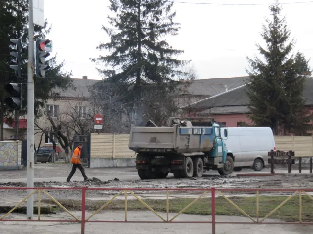 У Хмельницькому облаштовують та ремонтують вулиці міста — фото 6