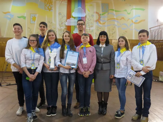 Юні хмельничани показали відмінні знання з місцевого самоврядування на проекті «Битва шкіл» — фото 5