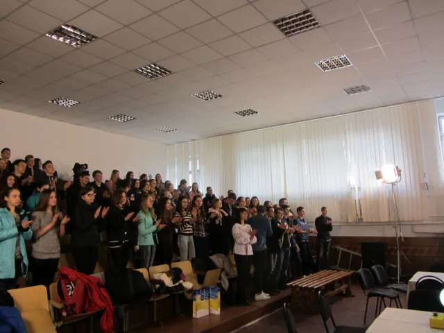 Юні хмельничани показали відмінні знання з історії рідного міста на брейн-рингу «Моя позиція» та виграли поїздку до Верховної Ради України — фото 17