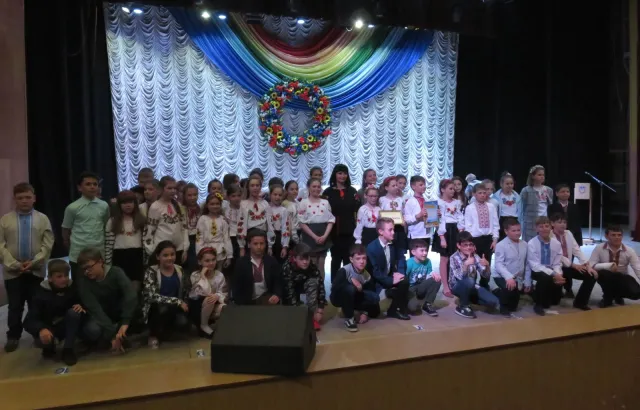 Маленькі хмельничани показали відмінні знання з місцевого самоврядування на брейн-рингу «Моя позиція» та виграли поїздку до Києва — фото 20